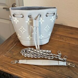 MINI BUCKET BAG with 2 strap options